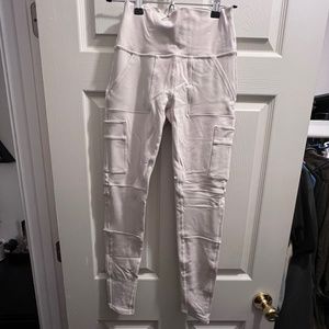 ALO Yoga Ivory White Cargo Leggings